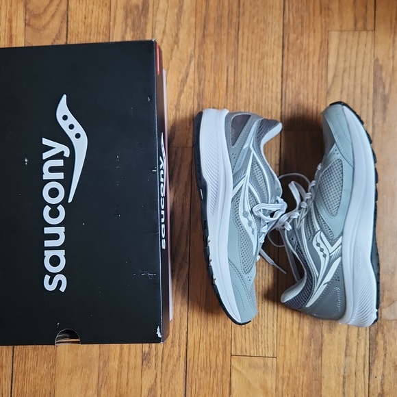 NWOT Saucony Cohesion XT600 Grey Women's Running Shoes Size 7.5W - Picture 2 of 10